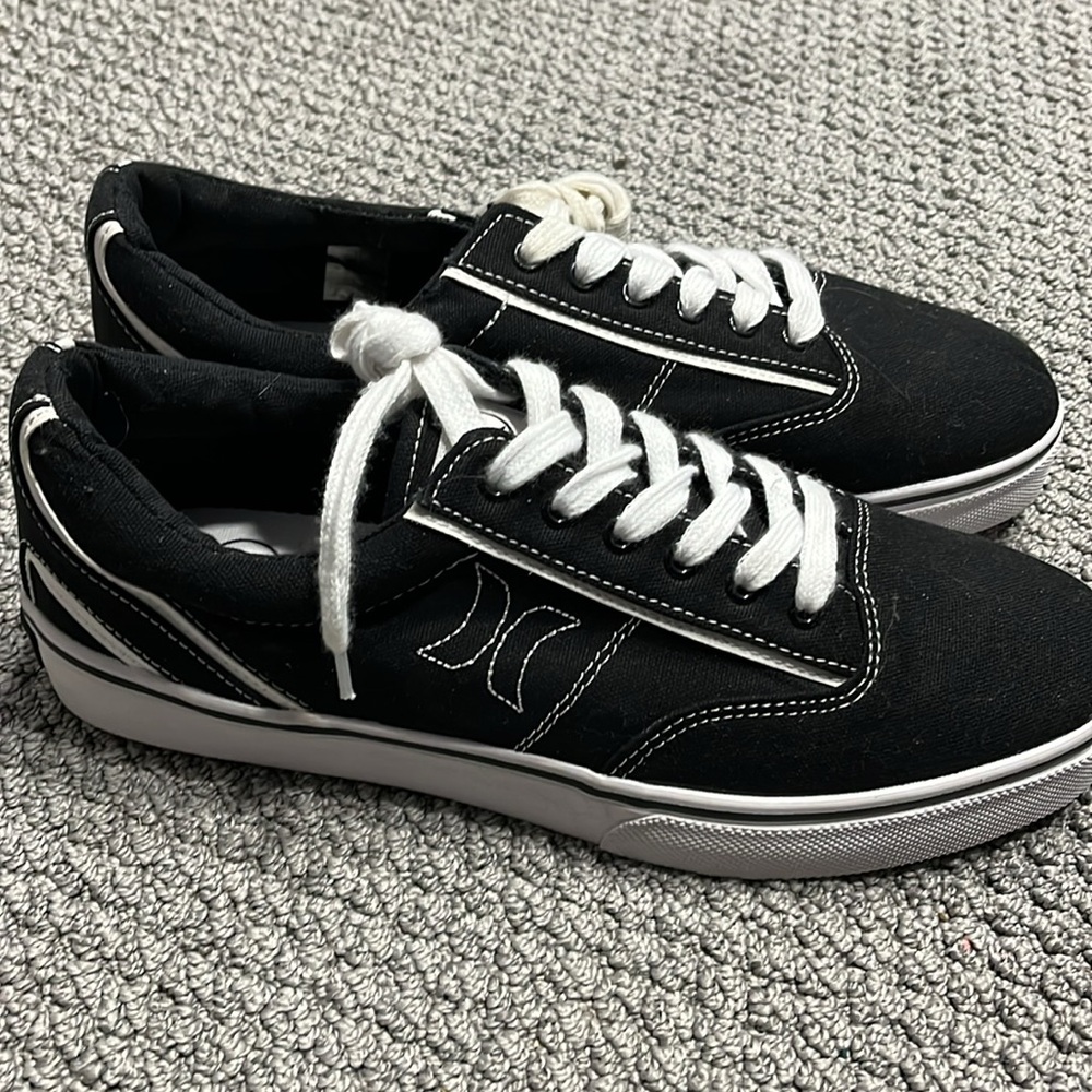 Brand New Hurley Shoes - Picture 2 of 7